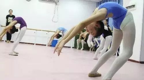 舞蹈基本功练习