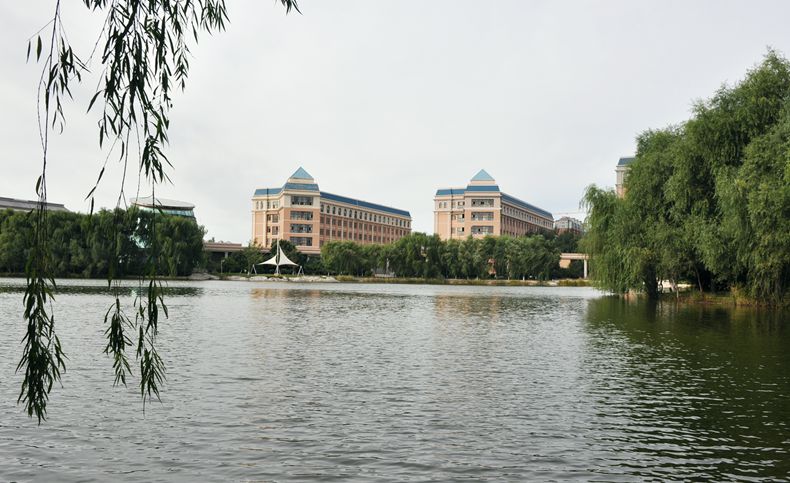 渤海大学